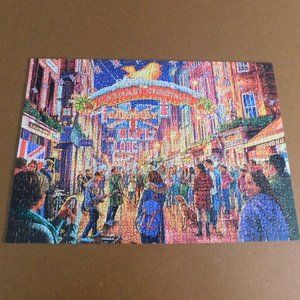 Carnaby Street Christmas Jigsaw Puzzle 500 Pieces Gibsons Crisp Complete Bagged
